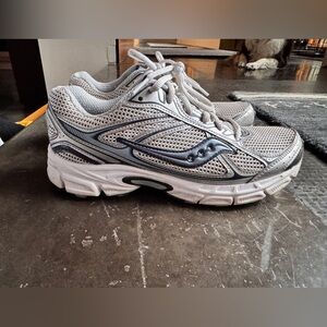 Saucony Grid Phantom 2 Light Gray Athletic Sneakers